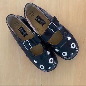 TUK KITTY SHOES